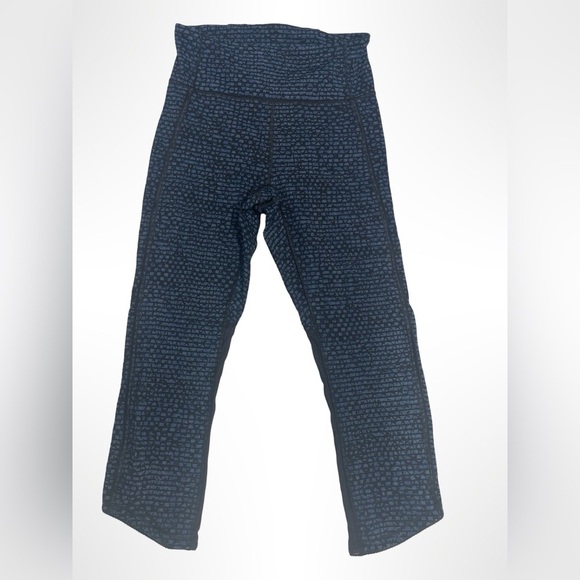 Navy blue and black Lululemon high-waisted leggings size 6. - Picture 1 of 4
